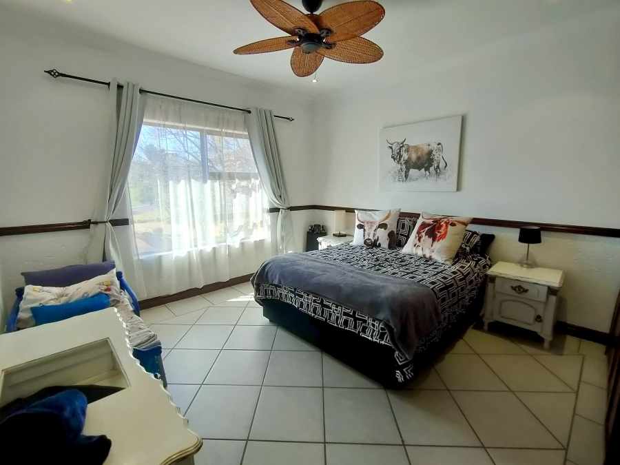 5 Bedroom Property for Sale in Birdwood Estate North West